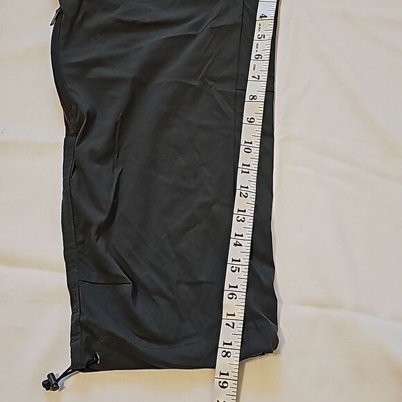 Columbia Black Cropped Bermuda Hiking Shorts 6 - Picture 4 of 9